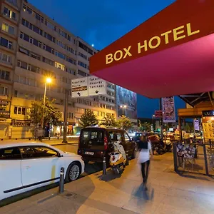 2* Hotel Box