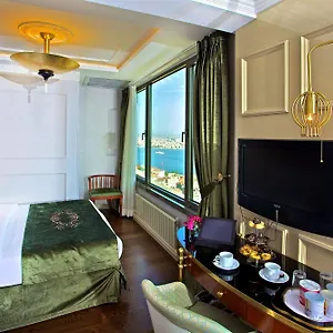 3* Отель Taksim Star